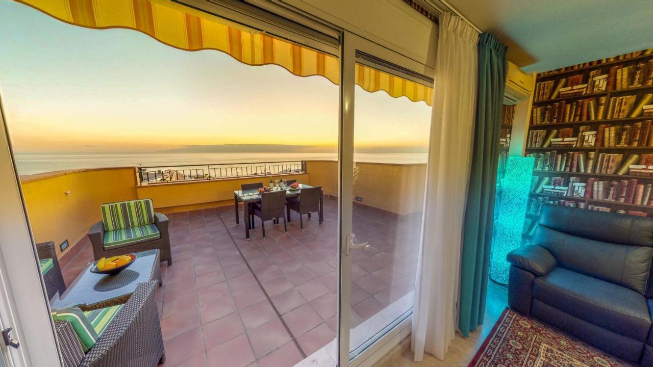 Casa Tres Vistas Luxury Apartment With Stunning Views To The Ocean Puerto de Santiago  Extérieur photo